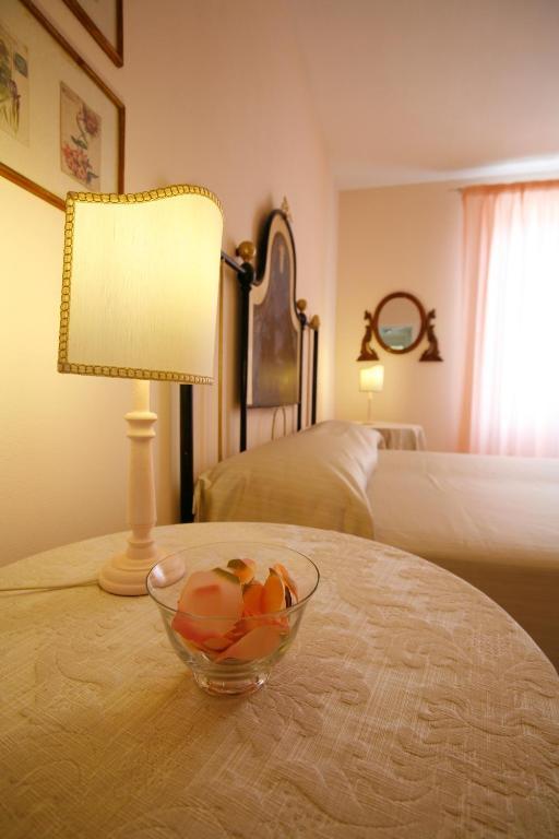 Villa Amelia Rooms Марина-ди-Пьетрасанта Номер фото