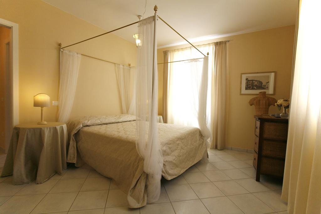 Villa Amelia Rooms Марина-ди-Пьетрасанта Экстерьер фото