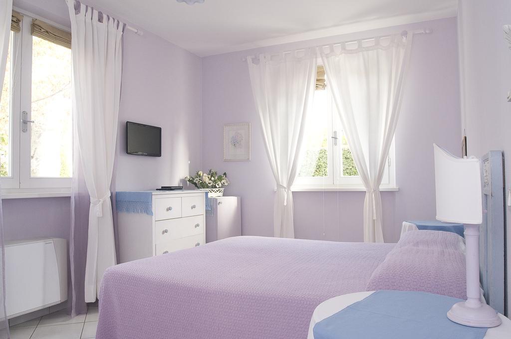Villa Amelia Rooms Марина-ди-Пьетрасанта Экстерьер фото